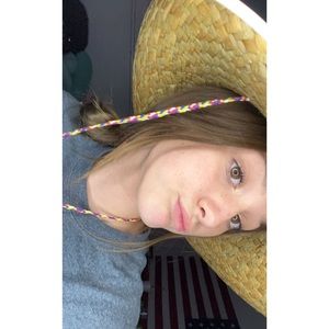 Meet your Posher, Avery